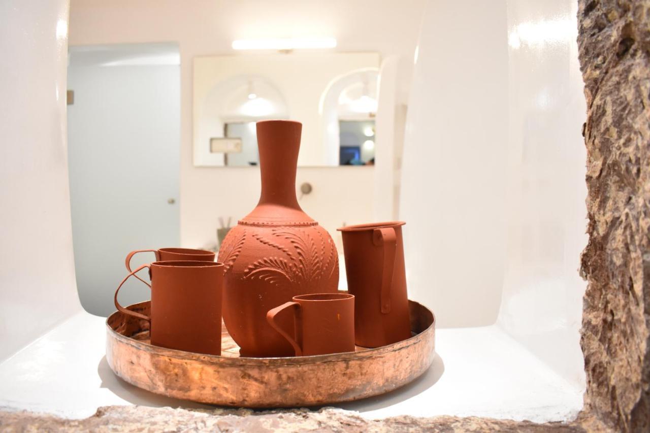 Oinos Luxury Suites Foinikiá Buitenkant foto