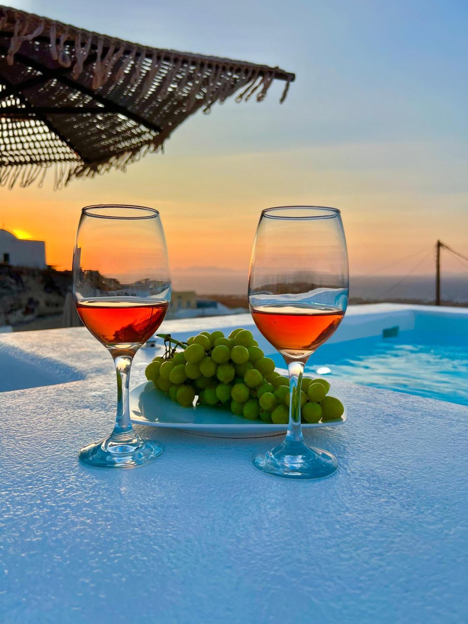 Oinos Luxury Suites Foinikiá Buitenkant foto